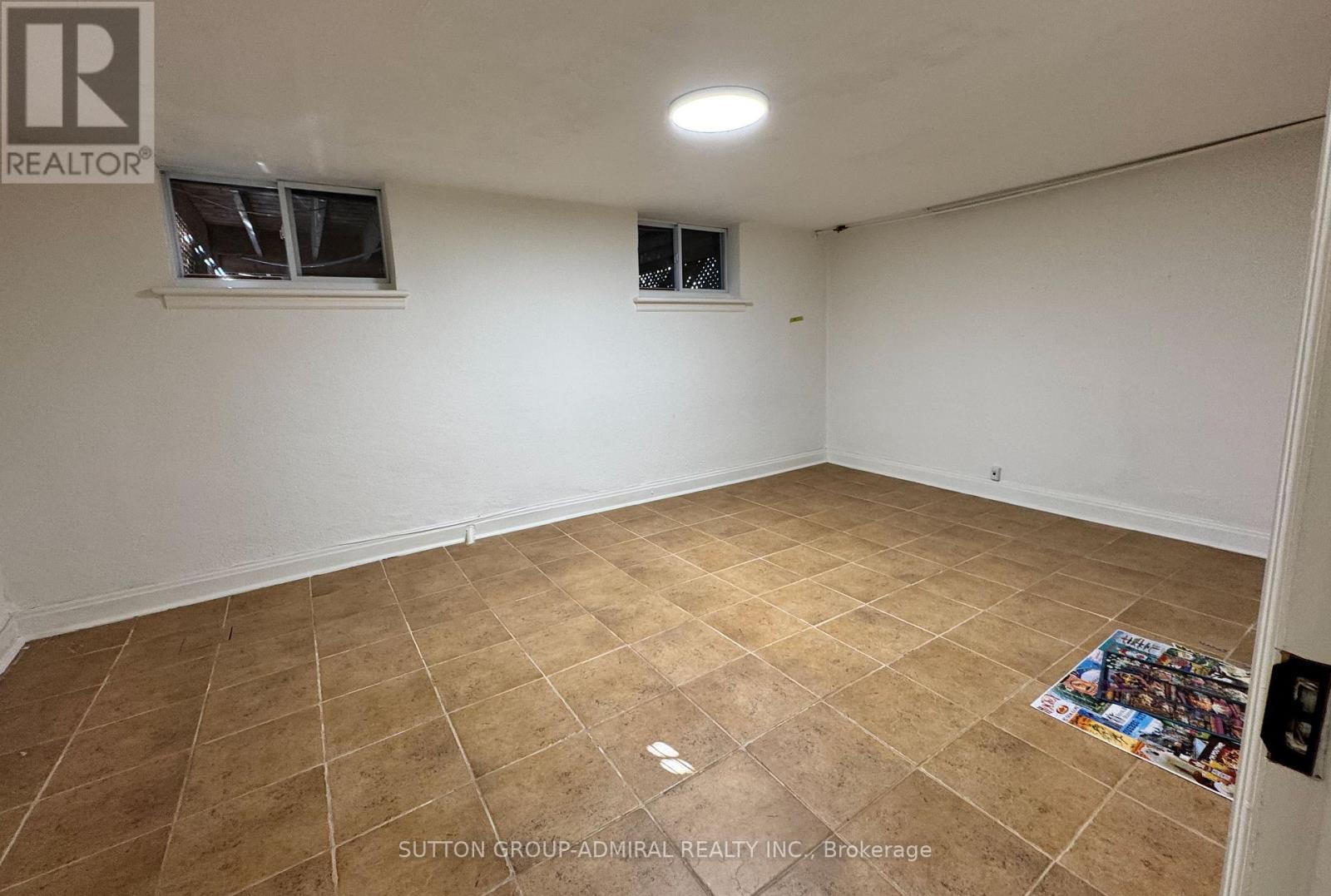 451 Whitmore Avenue, Toronto, Ontario  M6E 2N6 - Photo 5 - W13864834