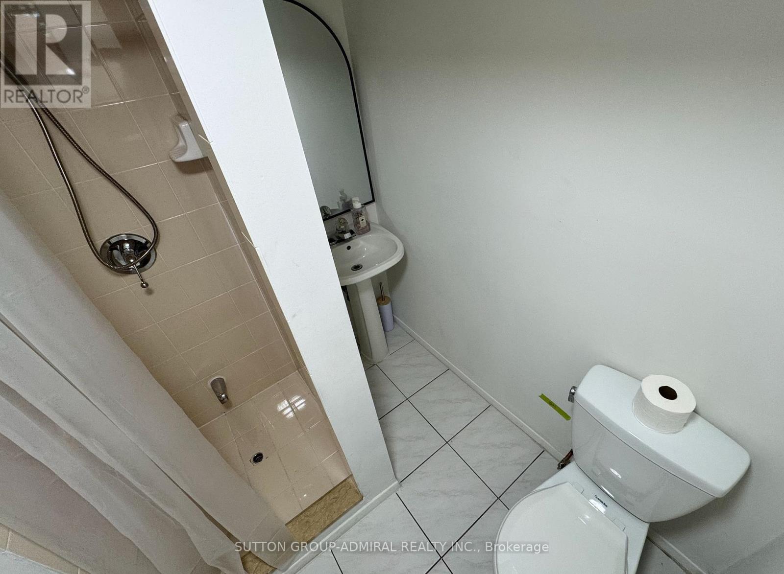451 Whitmore Avenue, Toronto, Ontario  M6E 2N6 - Photo 6 - W13864834