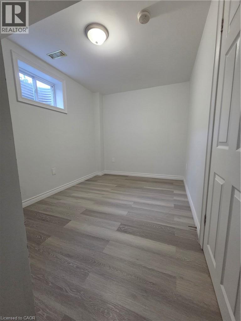 264 Holbeach Court Unit# Lower, Waterloo, Ontario  N2J 4Y7 - Photo 11 - 40869137