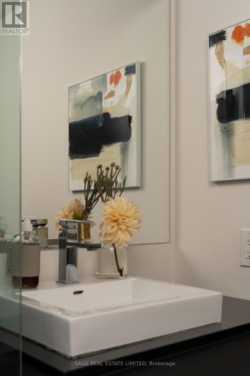 15 Crocker Avenue, Toronto, Ontario  M6J 1K7 - Photo 22 - C13866838