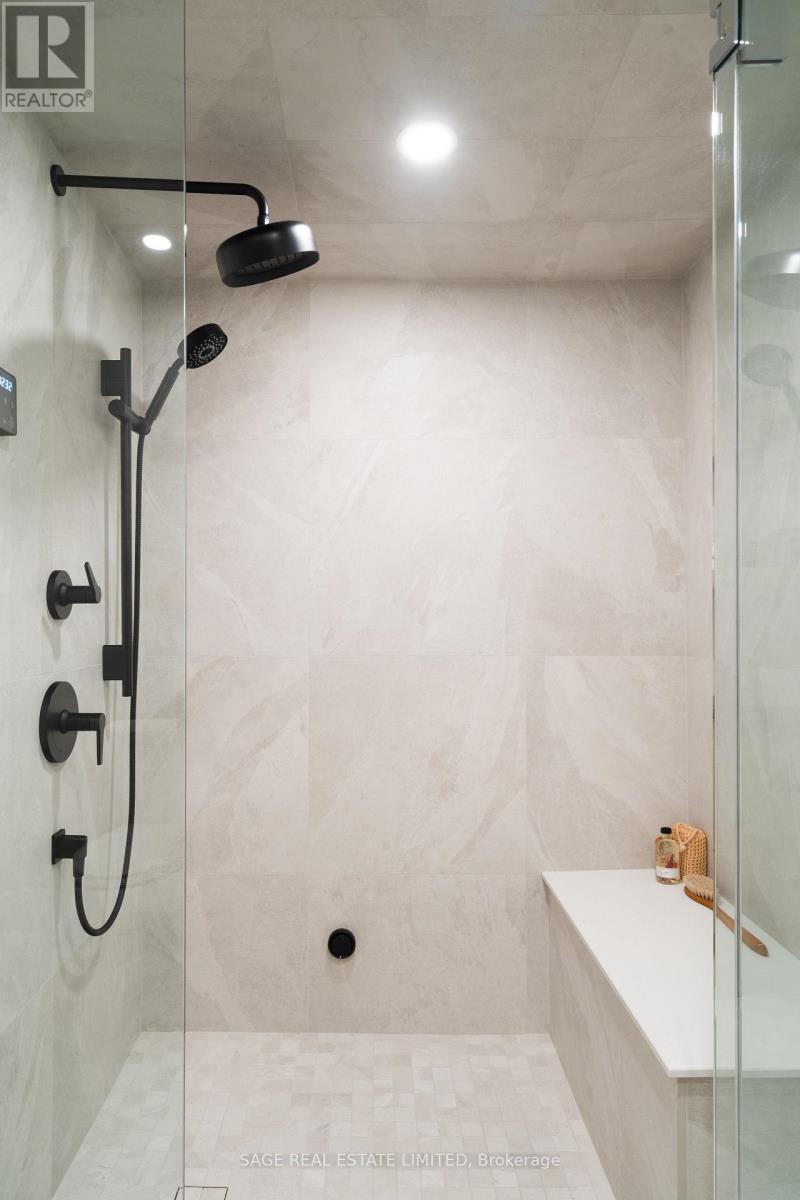 15 Crocker Avenue, Toronto, Ontario  M6J 1K7 - Photo 37 - C13866838
