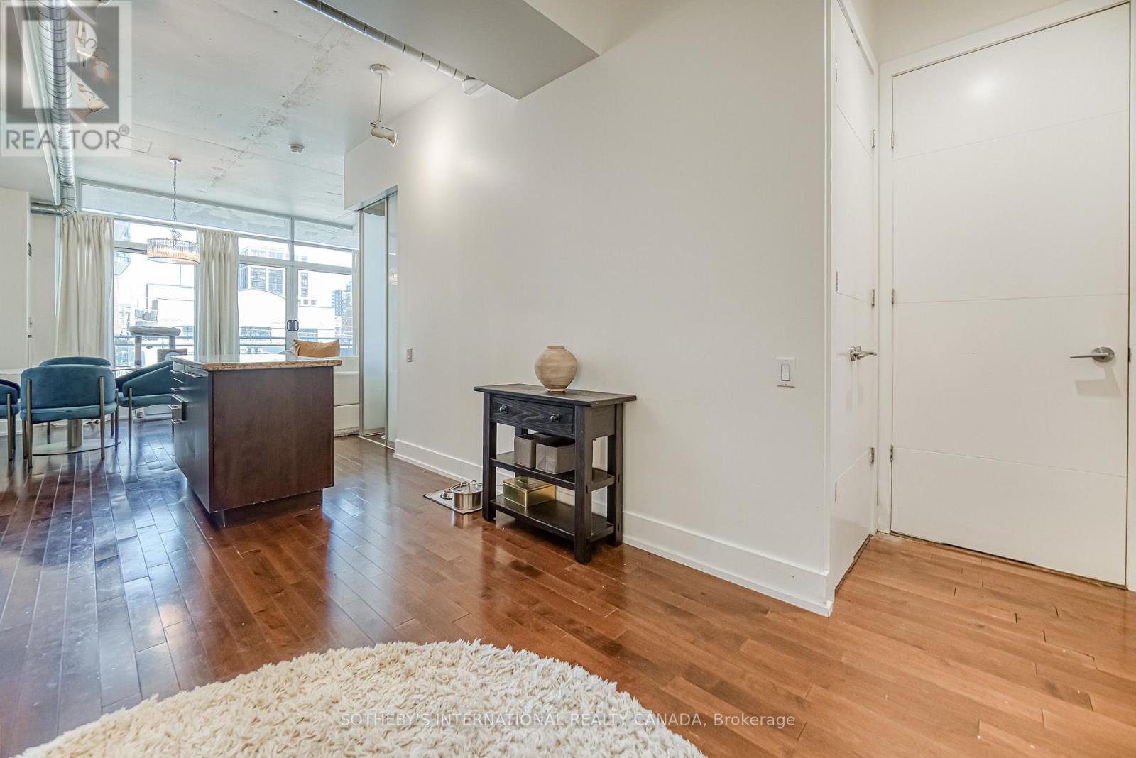 66 Portland Street, Toronto, Ontario M5V 2M6 - Photo 10 - C13866888