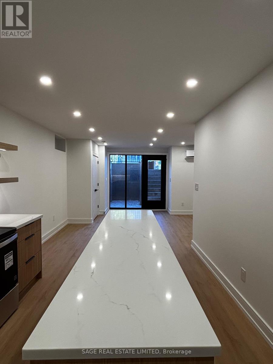 Walk Out - 22 Austin Terrace, Toronto, Ontario M5R 1X9 - Photo 9 - C13866894