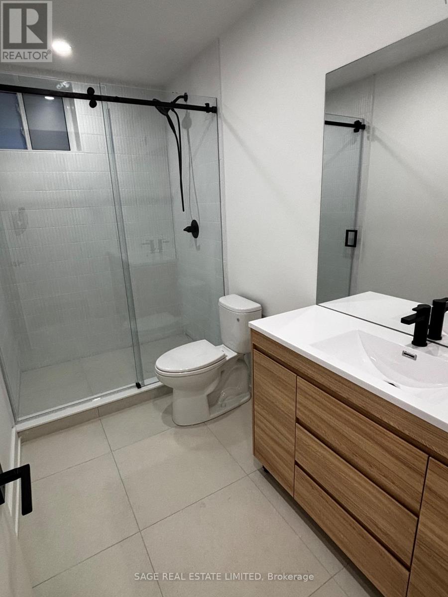 Walk Out - 22a Austin Terrace, Toronto, Ontario M5R 1X9 - Photo 12 - C13866904