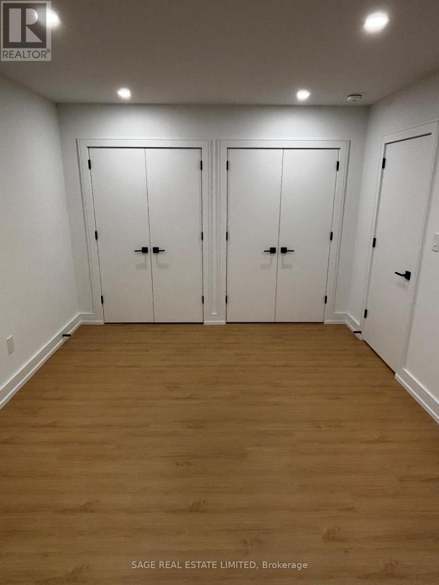 Walk Out - 22a Austin Terrace, Toronto, Ontario M5R 1X9 - Photo 14 - C13866904