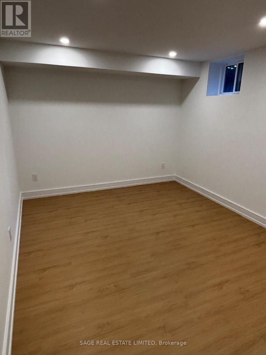 Walk Out - 22a Austin Terrace, Toronto, Ontario M5R 1X9 - Photo 15 - C13866904