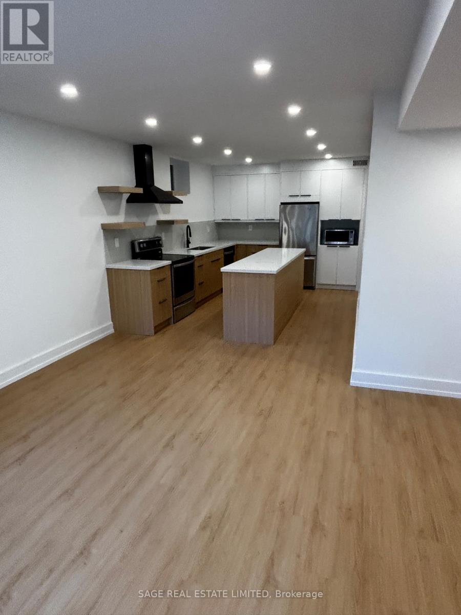 WALK OUT - 22A AUSTIN TERRACE