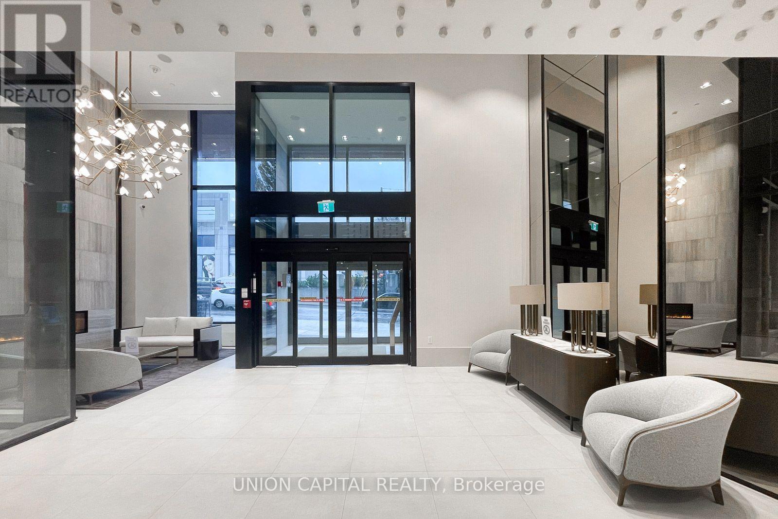 222 - 2020 Bathurst Street, Toronto, Ontario M5P 0A6 - Photo 2 - C13866906