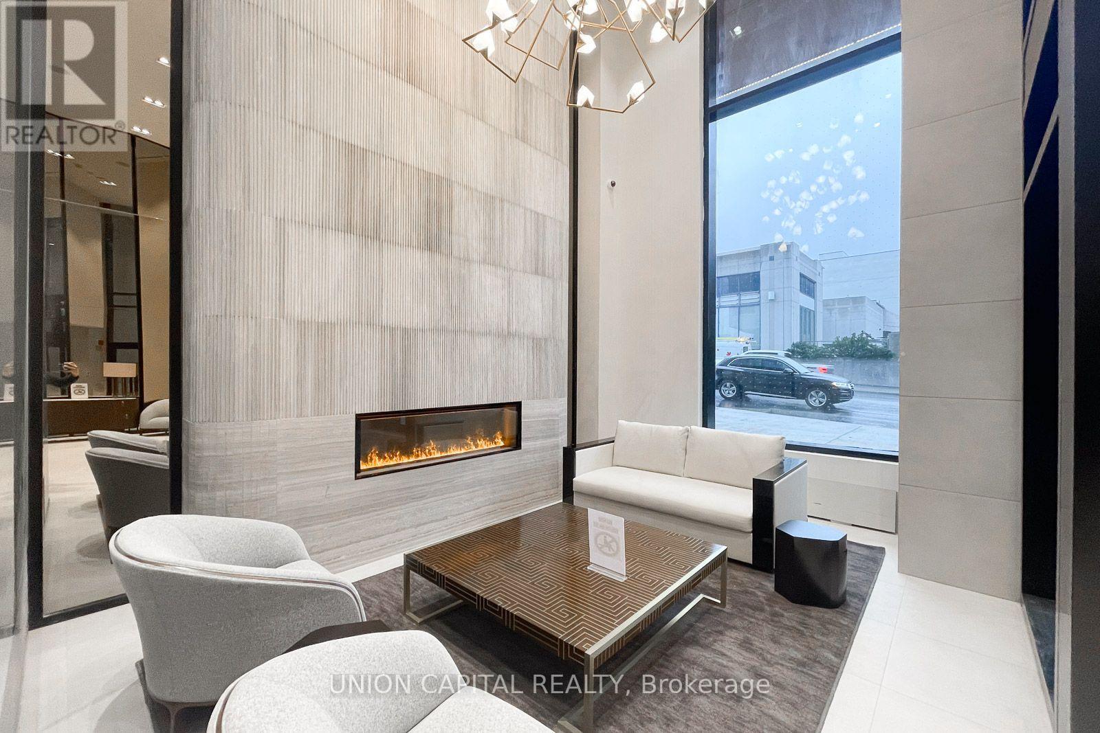 222 - 2020 Bathurst Street, Toronto, Ontario M5P 0A6 - Photo 3 - C13866906