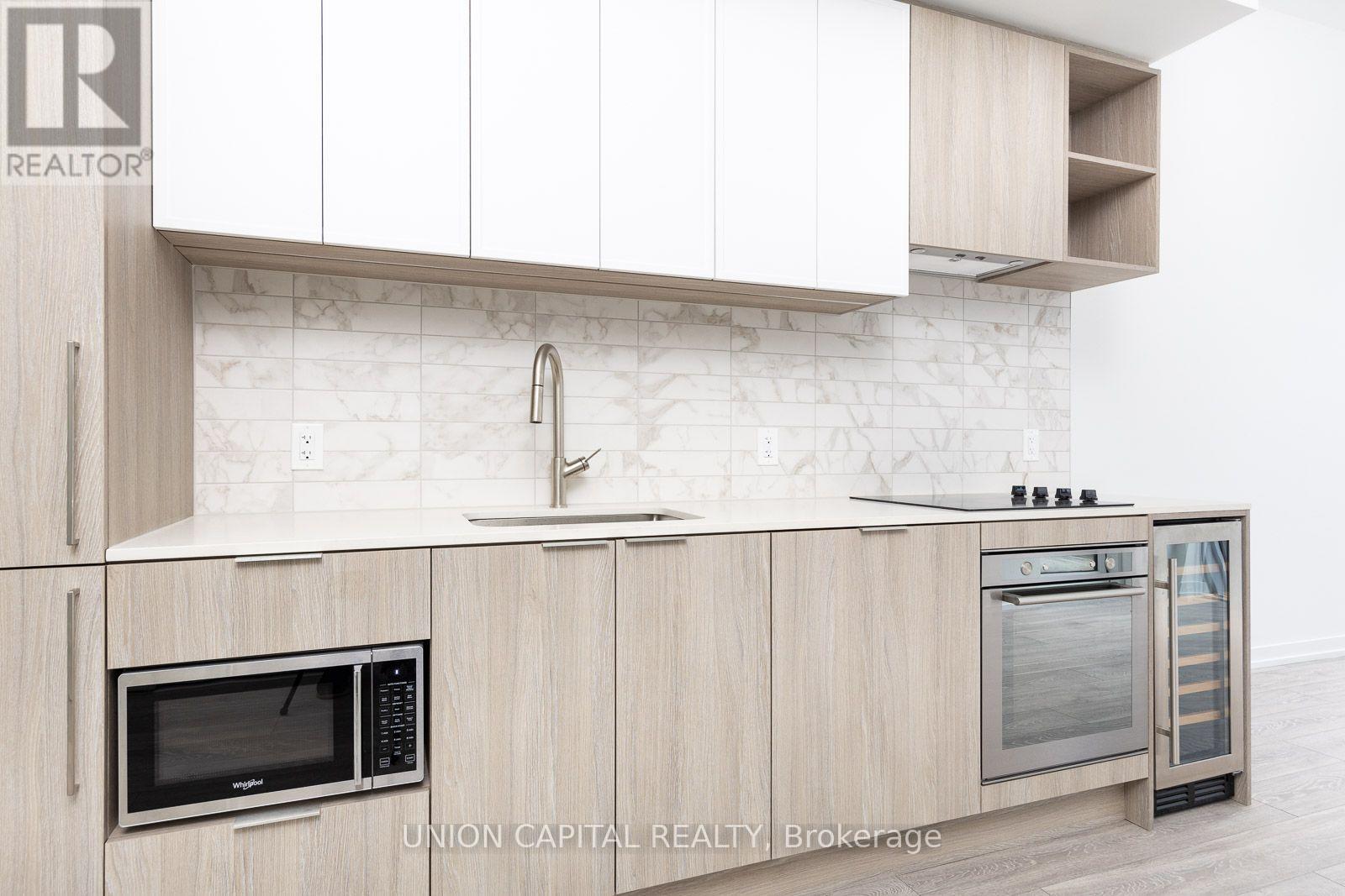 222 - 2020 Bathurst Street, Toronto, Ontario M5P 0A6 - Photo 5 - C13866906