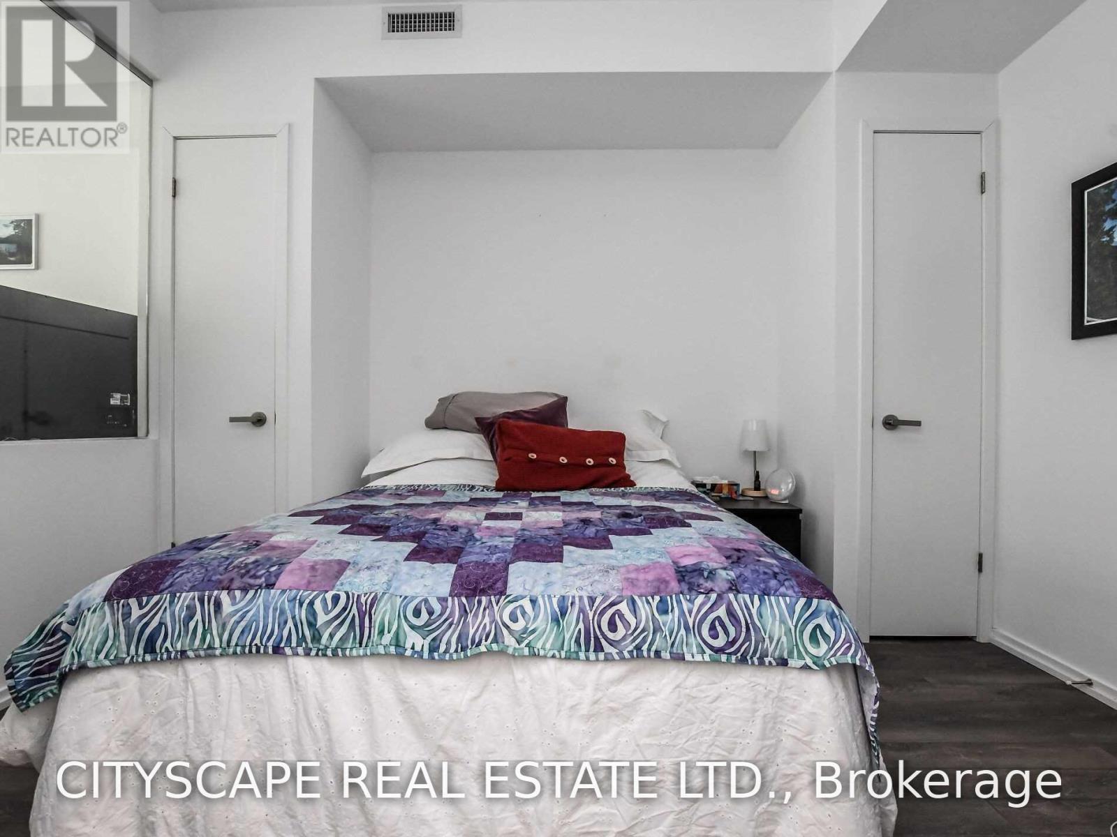 1504 - 197 Yonge Street, Toronto, Ontario  M5B 1M4 - Photo 18 - C13866940