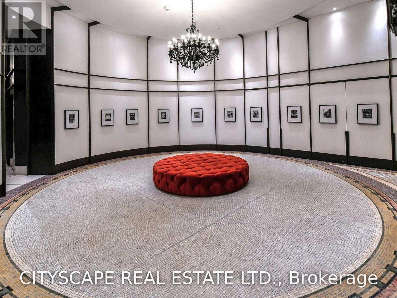 1504 - 197 Yonge Street, Toronto, Ontario  M5B 1M4 - Photo 3 - C13866940