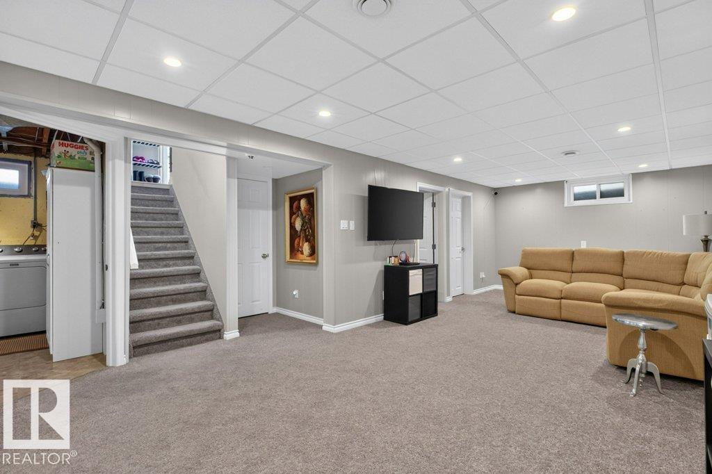 5412 90A AV NW