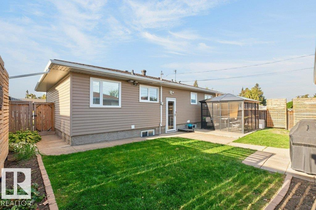 5412 90A AV NW