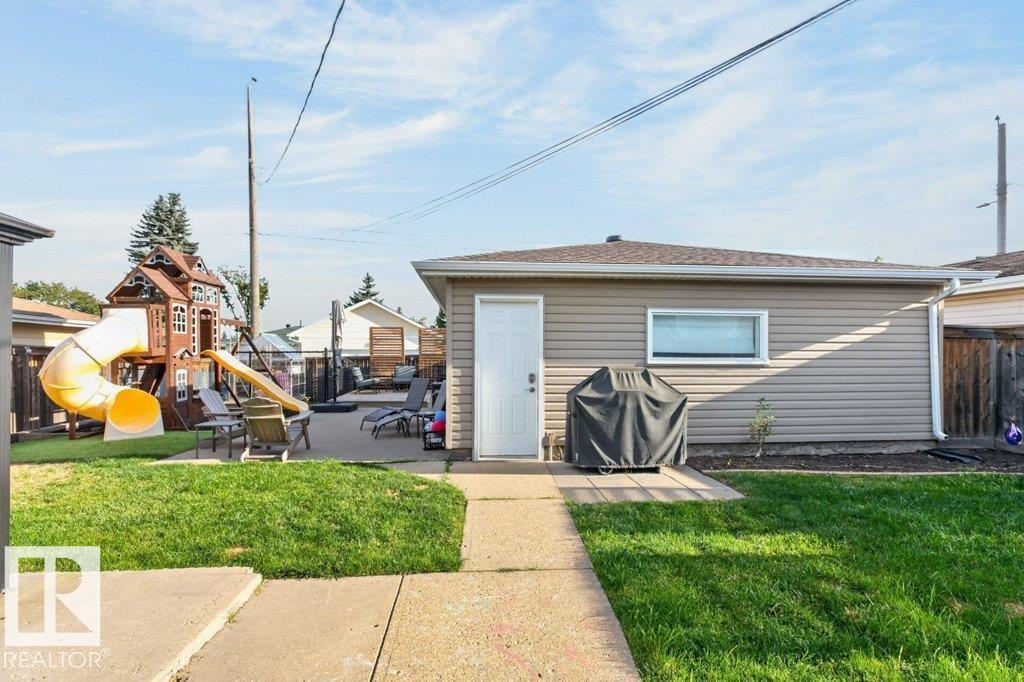5412 90A AV NW