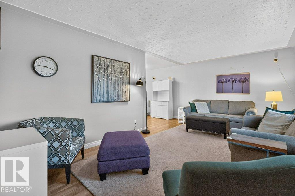 5412 90A AV NW