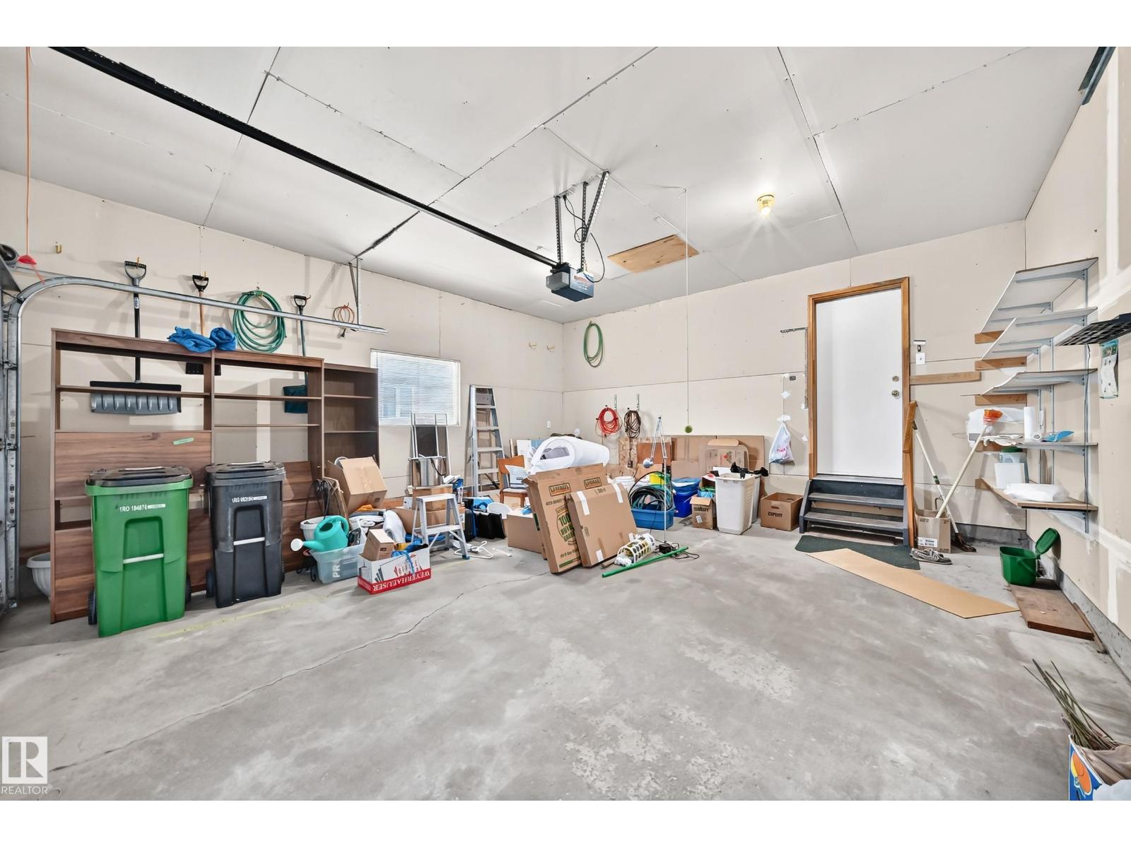 6526 158 AV NW