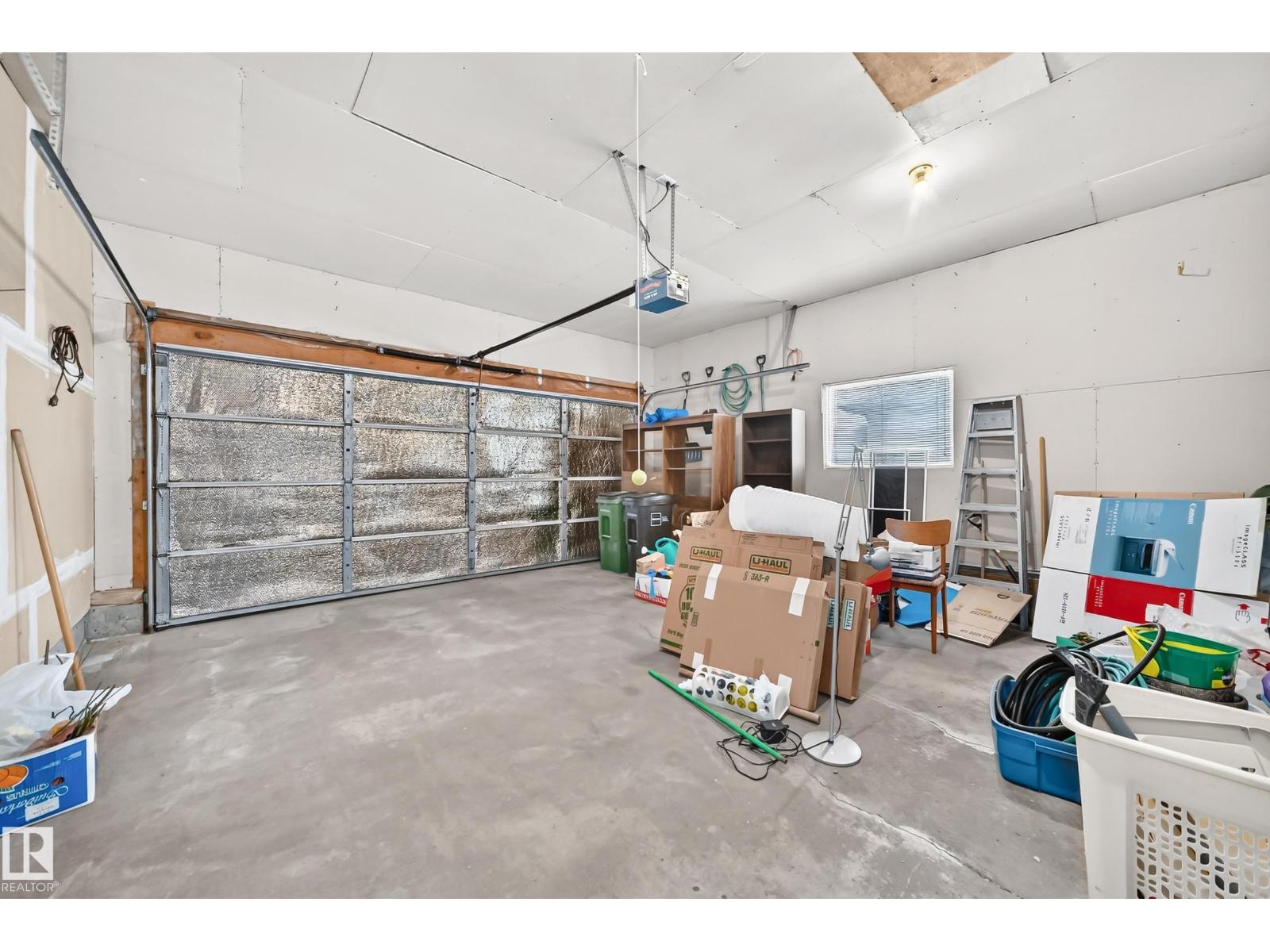 6526 158 AV NW