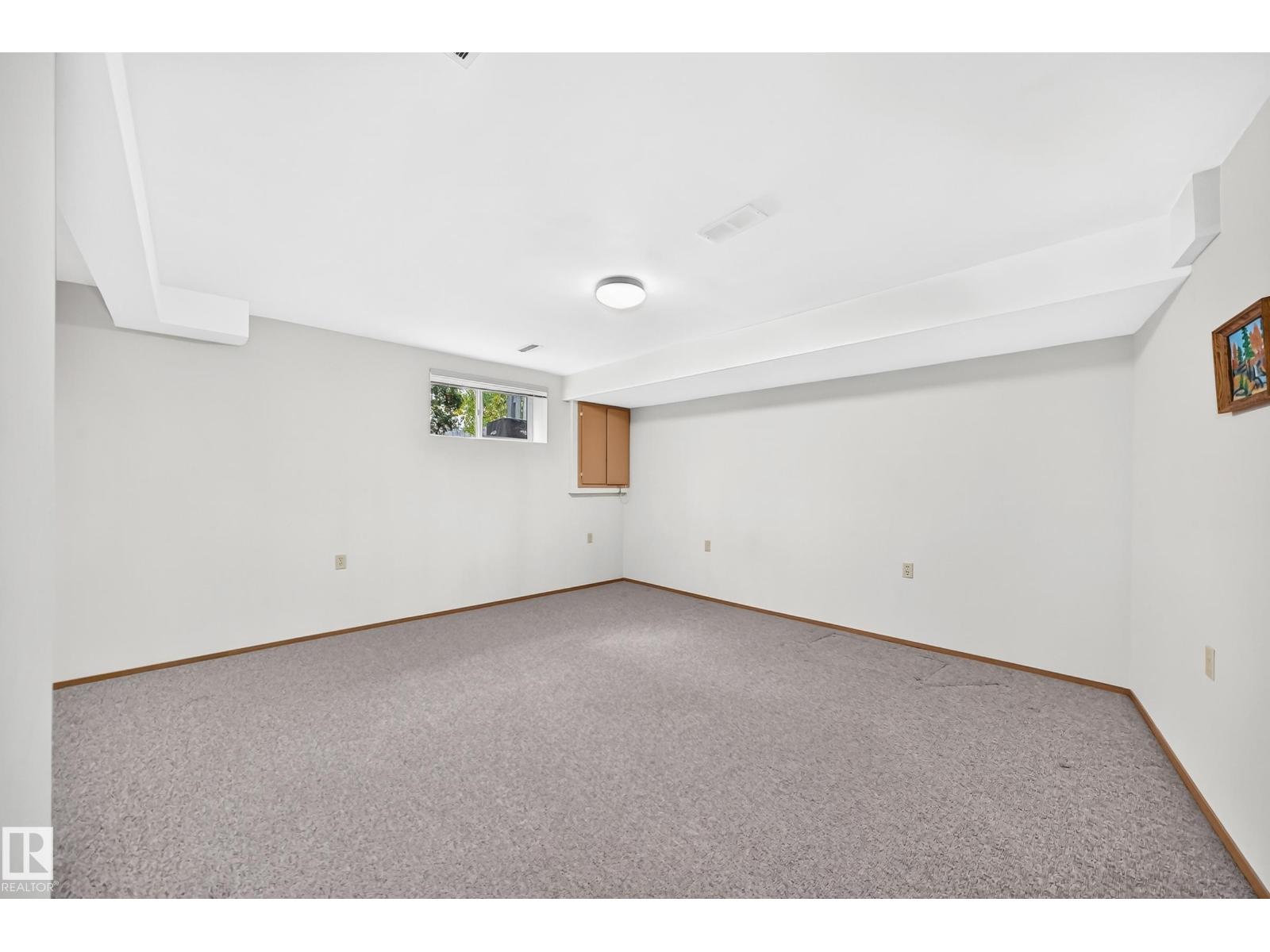 6526 158 AV NW