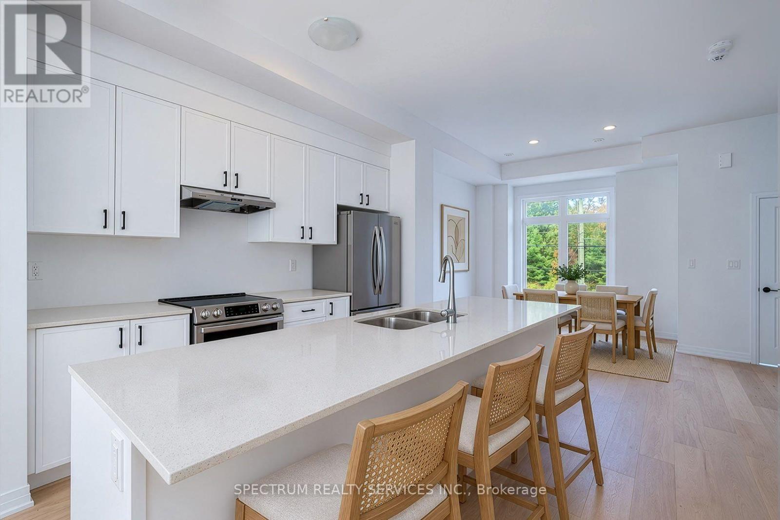 110 De La Roche Drive, Vaughan, Ontario L4H 5G4 - Photo 12 - N13866880