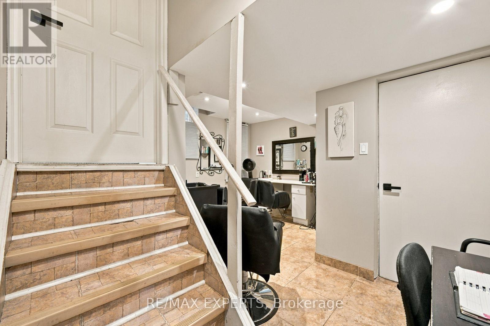 Unknown Address, ,    - Photo 24 - N13866926