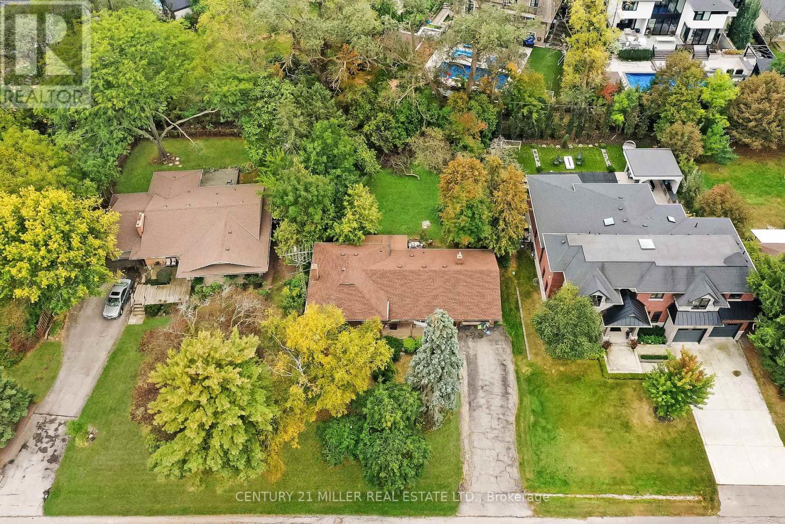 1342 Sedgewick Crescent, Oakville, Ontario  L6L 1X8 - Photo 2 - W13866808
