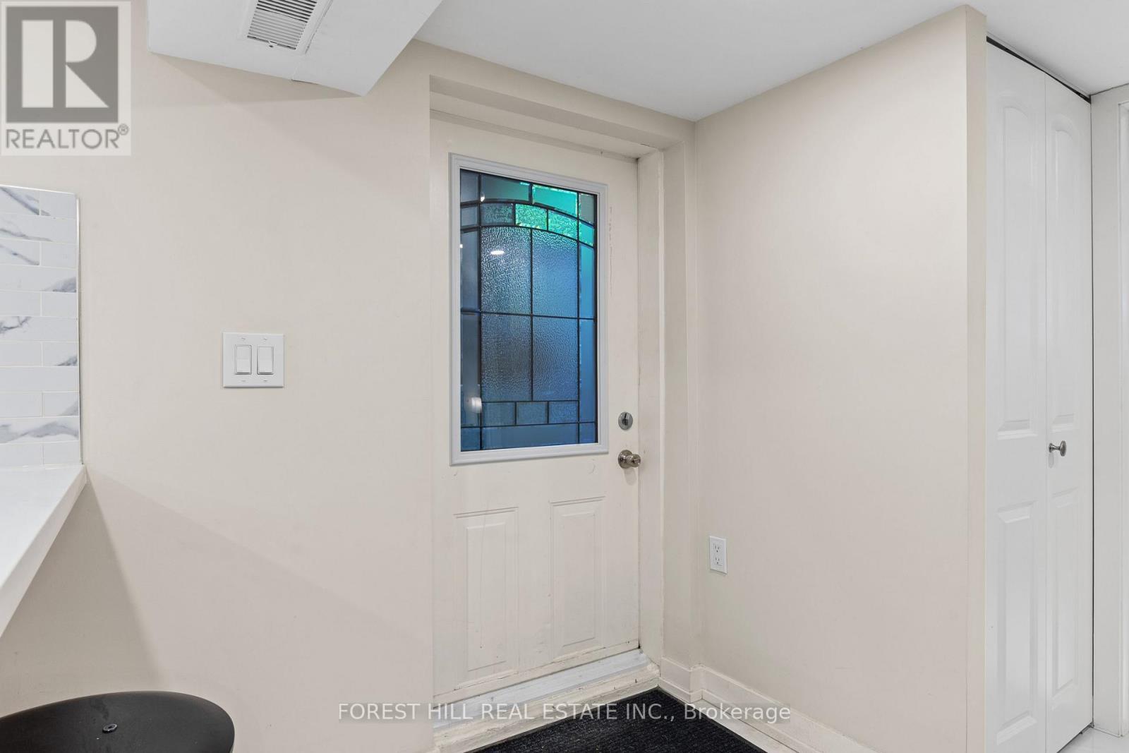 Lower - 53 Meadowbank Road, Toronto (Islington-City Centre West), Ontario  M9B 5C7 - Photo 2 - W13866828