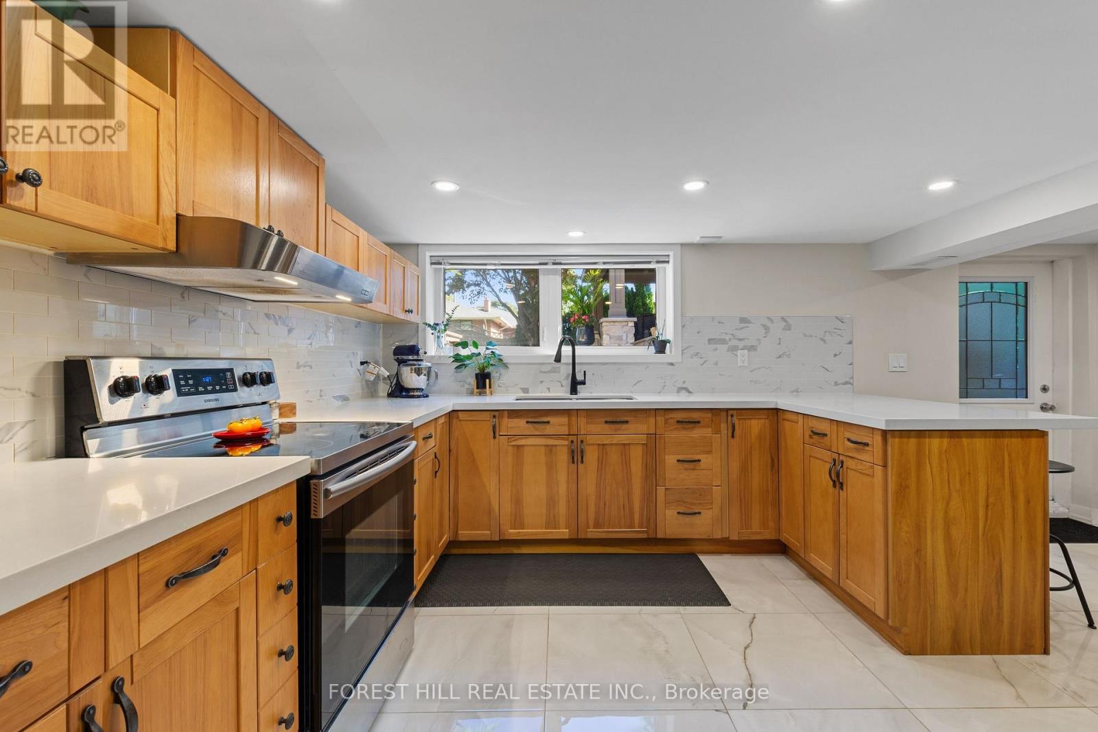Lower - 53 Meadowbank Road, Toronto (Islington-City Centre West), Ontario  M9B 5C7 - Photo 5 - W13866828