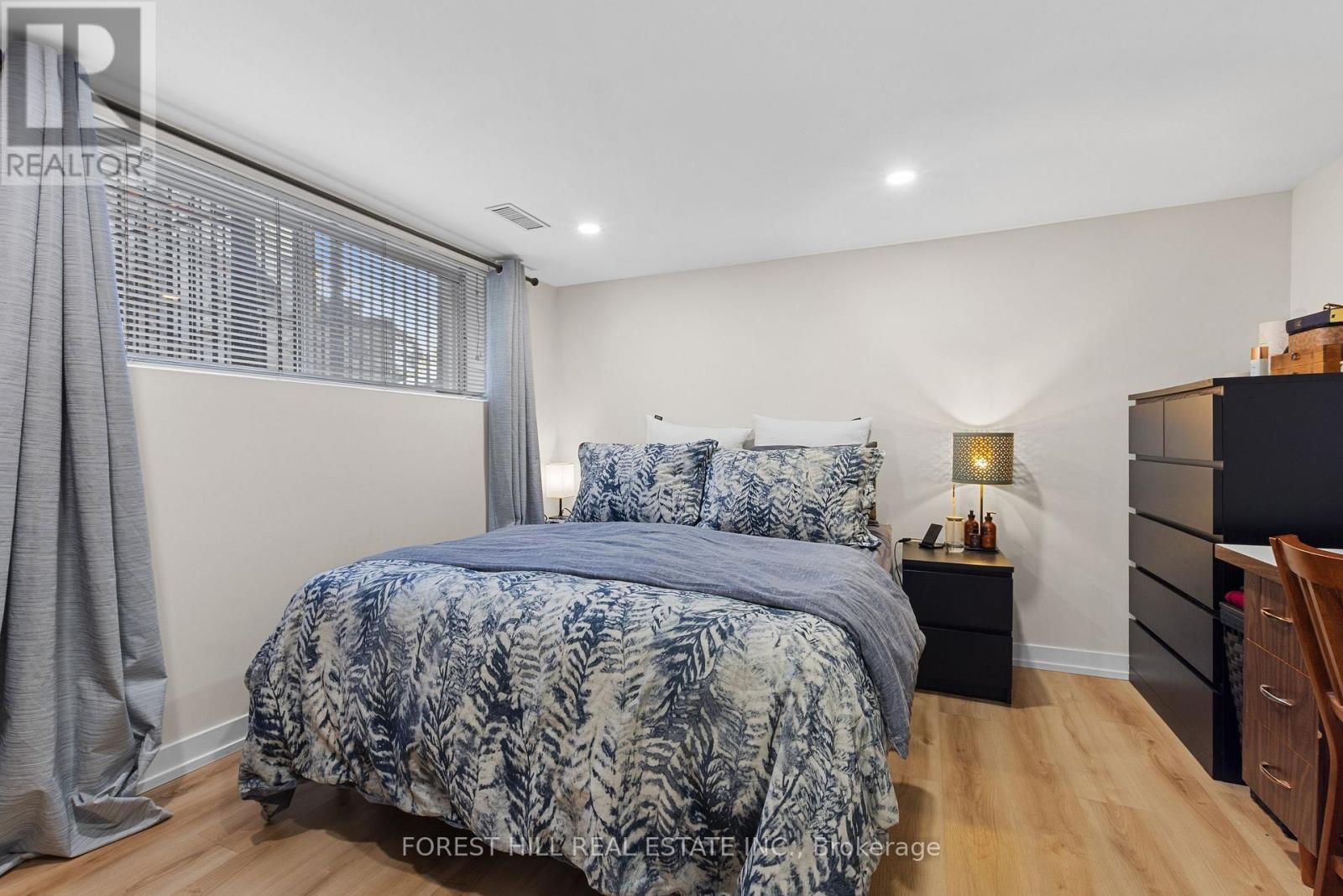 Lower - 53 Meadowbank Road, Toronto (Islington-City Centre West), Ontario  M9B 5C7 - Photo 6 - W13866828