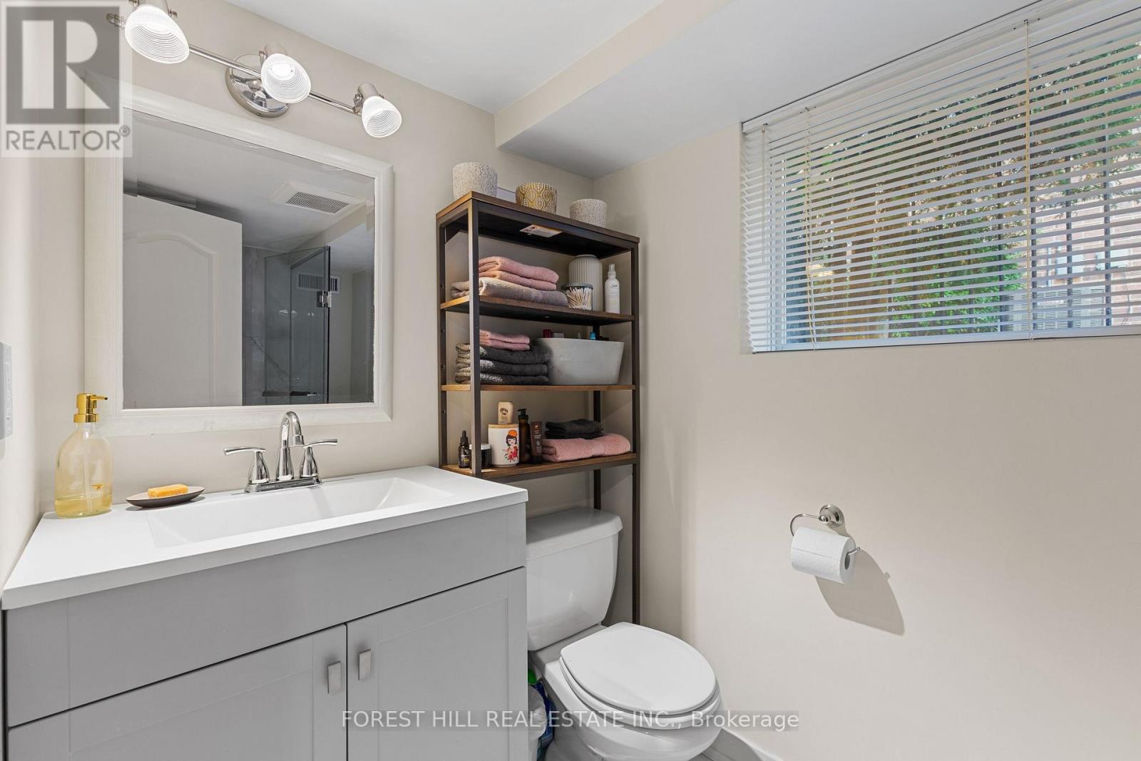 Lower - 53 Meadowbank Road, Toronto (Islington-City Centre West), Ontario  M9B 5C7 - Photo 7 - W13866828