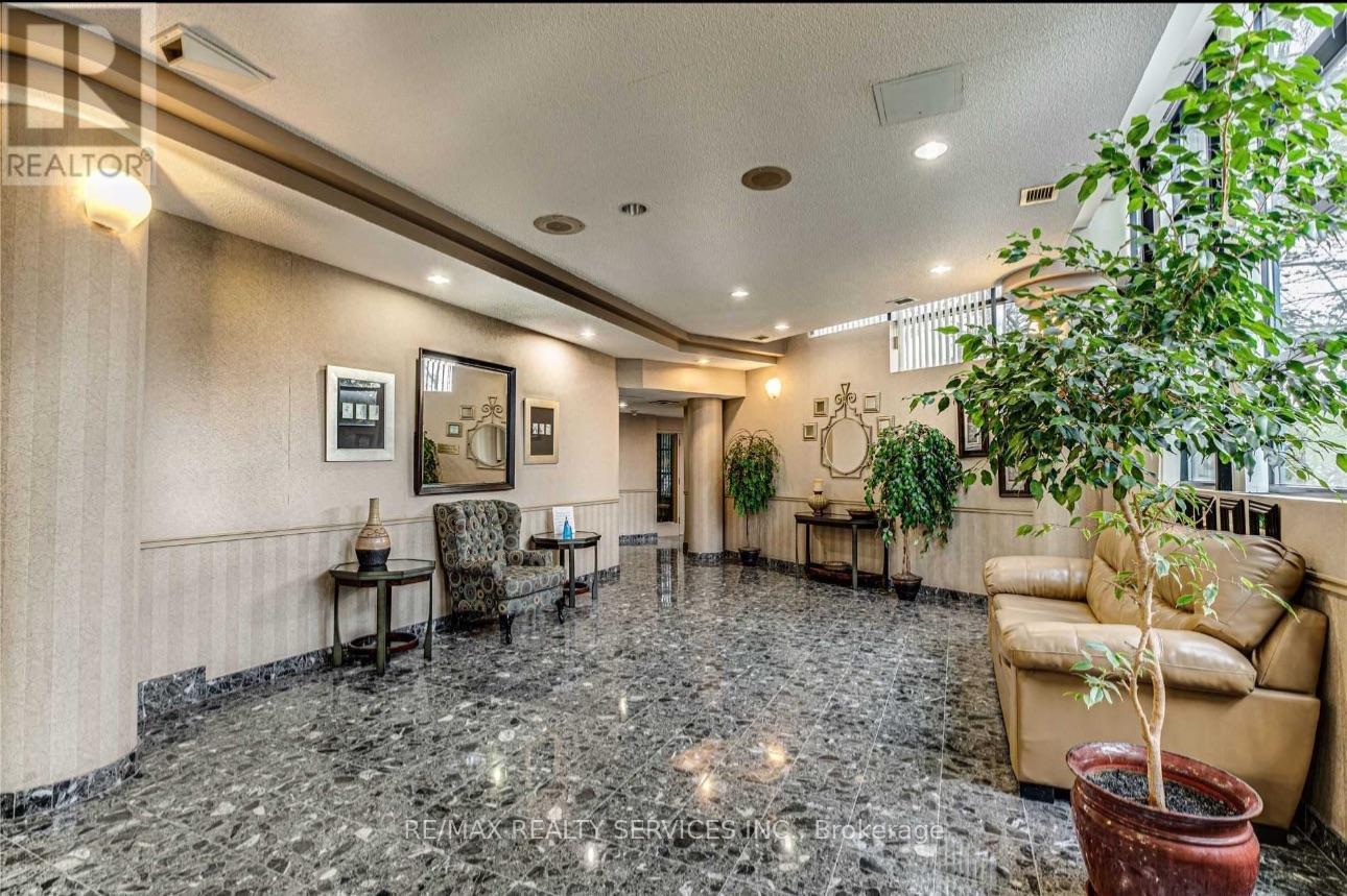 502 - 25 Trailwood Drive, Mississauga (Hurontario), Ontario  L4Z 3K9 - Photo 4 - W13866842