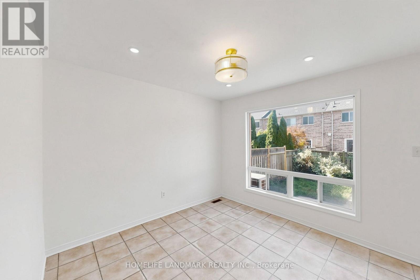 552 Thelma Street, Burlington, Ontario  L7L 6W9 - Photo 18 - W13866856