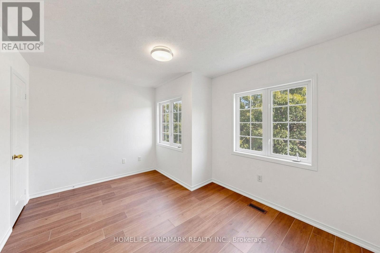 552 Thelma Street, Burlington, Ontario  L7L 6W9 - Photo 40 - W13866856