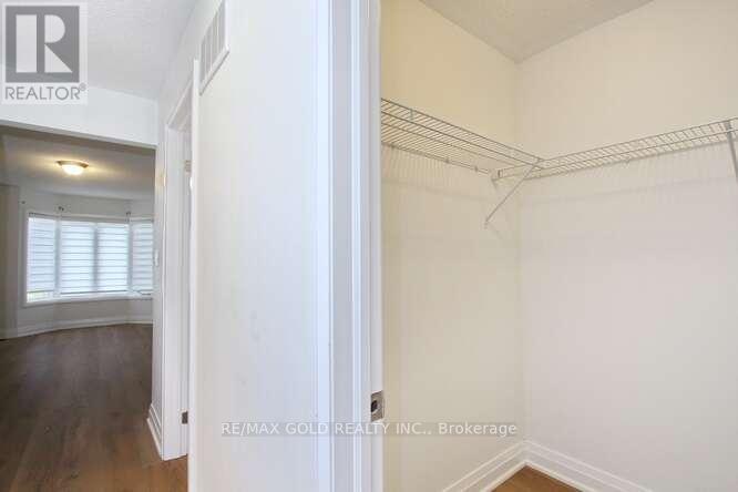 35 Dalbeattie Drive, Brampton, Ontario  L6Y 6H7 - Photo 17 - W13866930