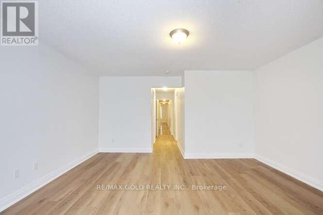 35 Dalbeattie Drive, Brampton, Ontario  L6Y 6H7 - Photo 22 - W13866930