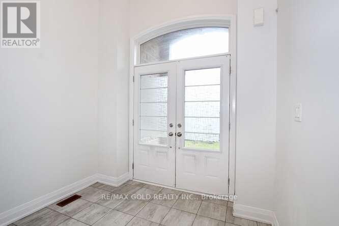 35 Dalbeattie Drive, Brampton, Ontario  L6Y 6H7 - Photo 5 - W13866930