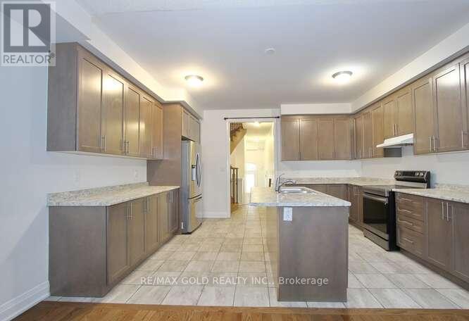 35 Dalbeattie Drive, Brampton, Ontario  L6Y 6H7 - Photo 9 - W13866930