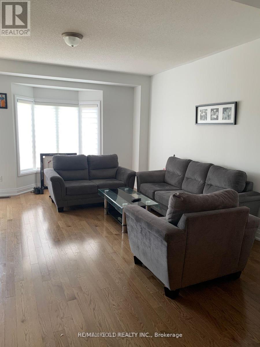 35 Dalbeattie Drive, Brampton, Ontario  L6Y 6H7 - Photo 12 - W13866936