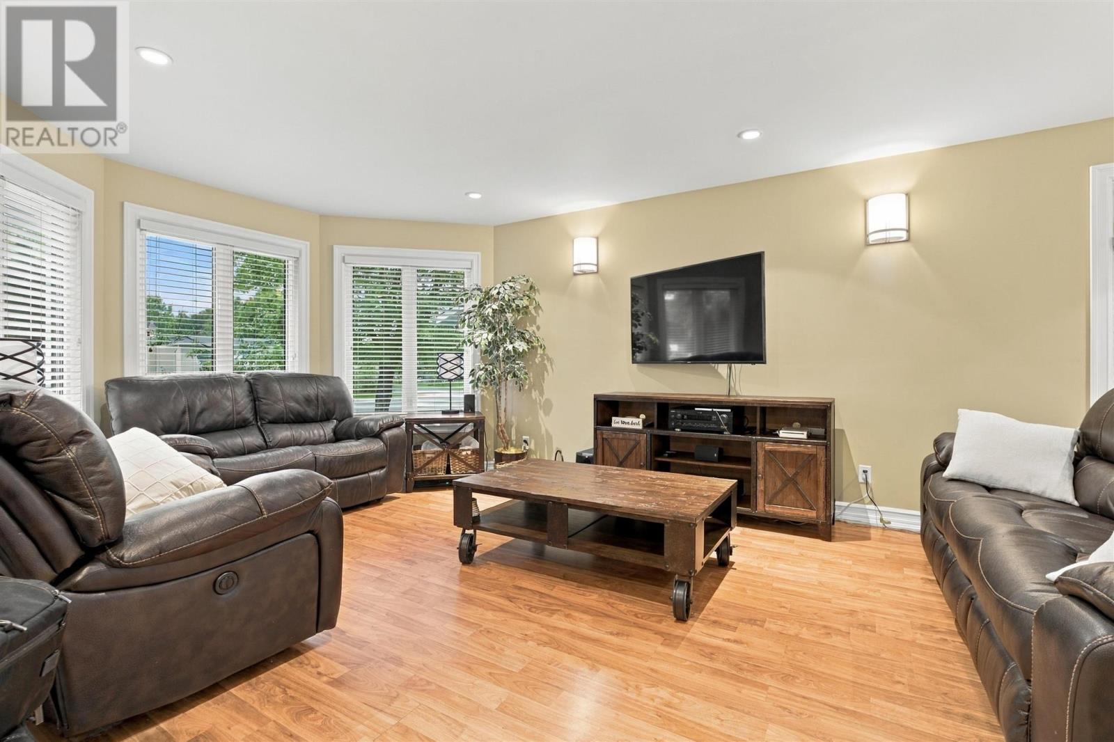 173 Youngfox Rd, Blind River, Ontario  P0R 1B0 - Photo 7 - SM262775