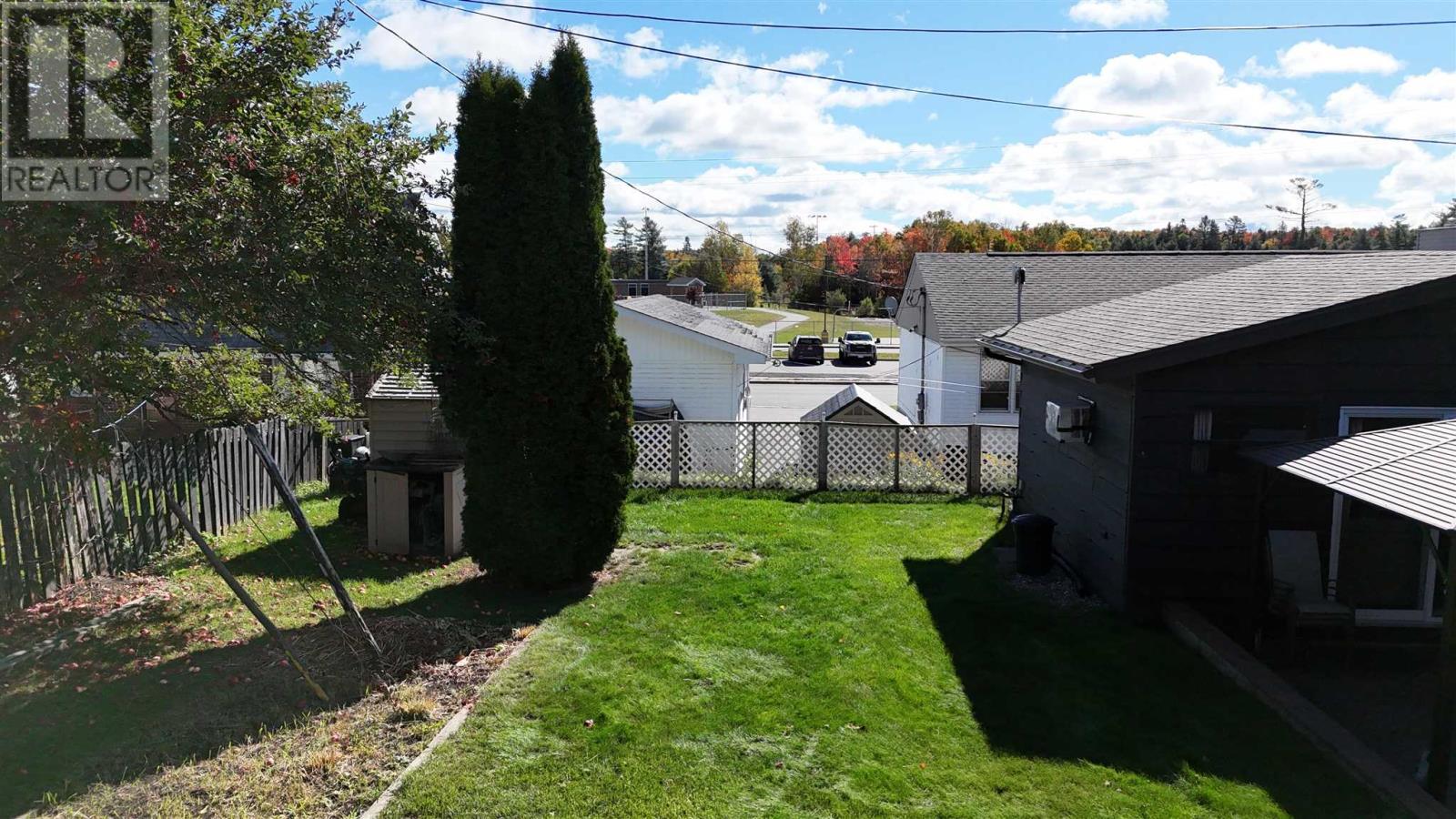 4 Timmins Rd, Elliot Lake, Ontario  P5A 1K7 - Photo 6 - SM262777