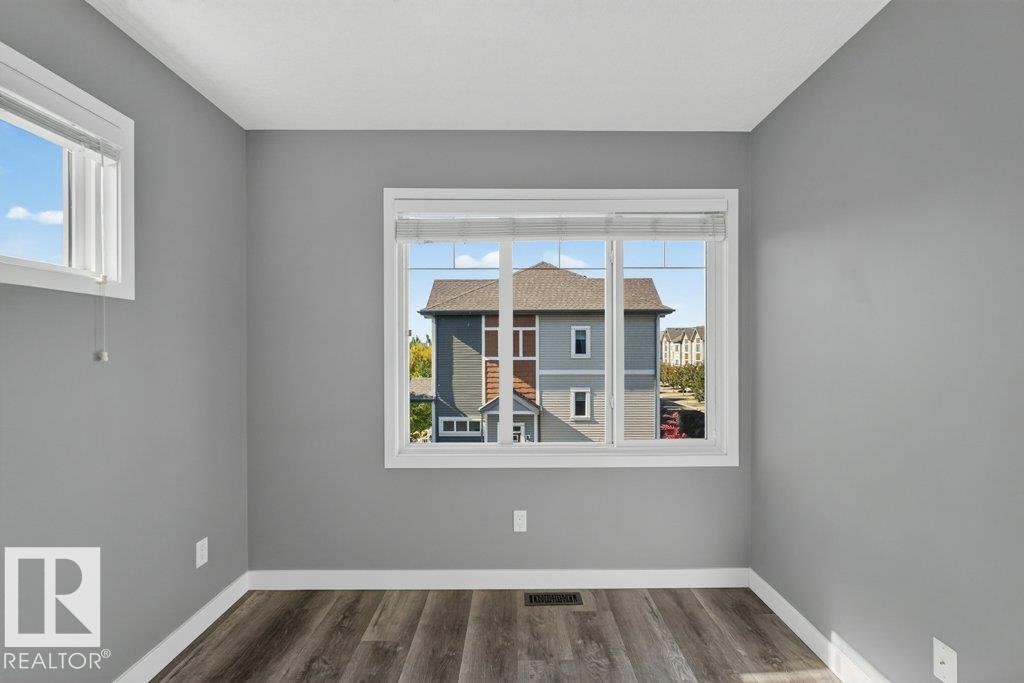 #12 320 SECORD BV NW