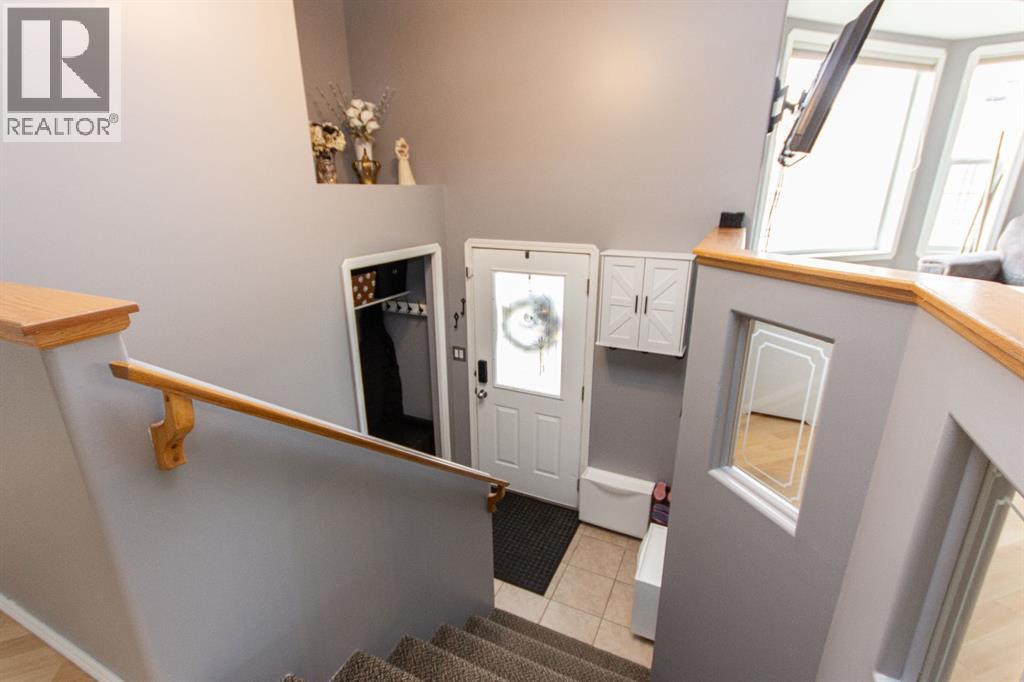 127 Dolan Close, Red Deer, Alberta  T4R 3A3 - Photo 2 - A2346597