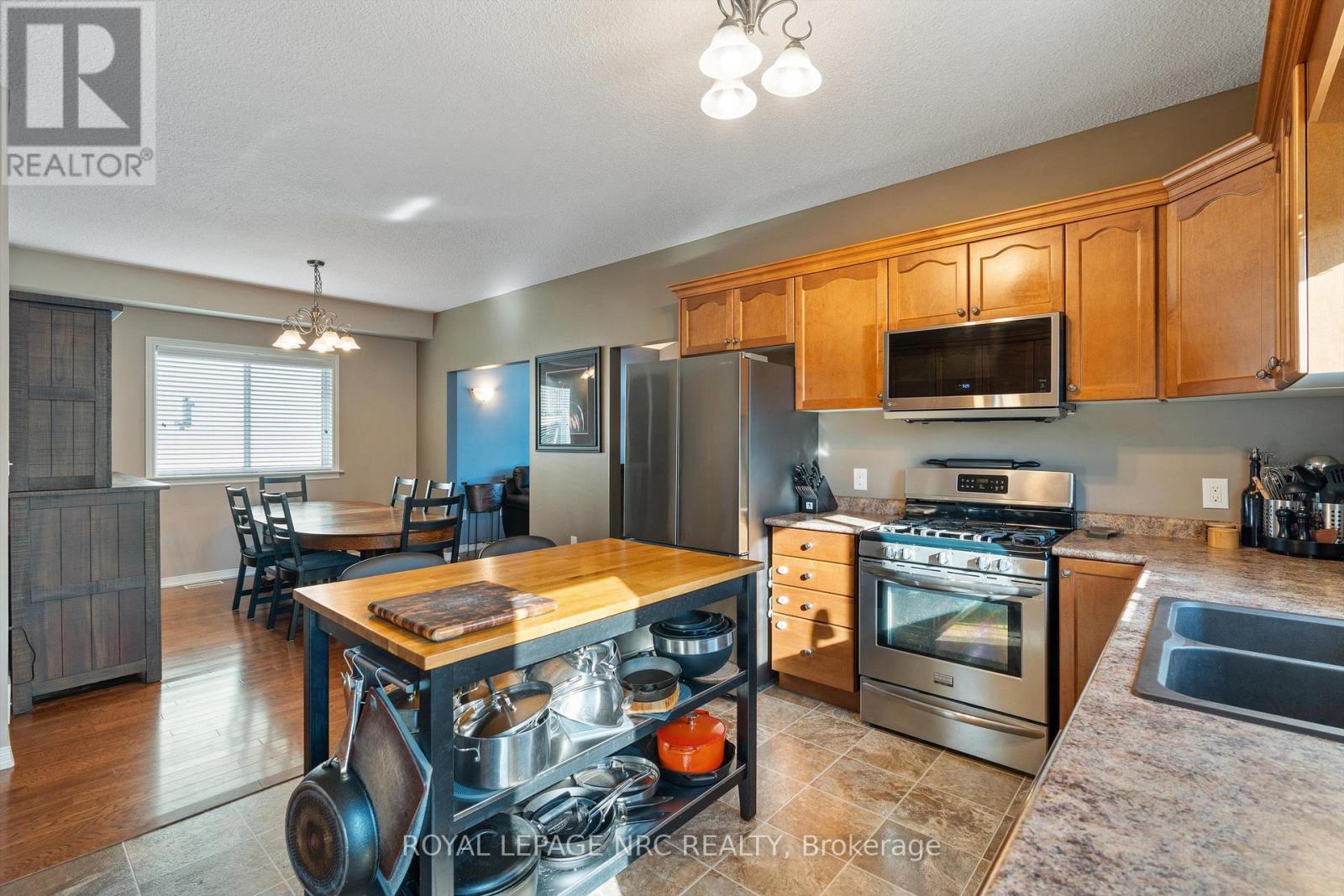 32 Lavinia Street, Fort Erie, Ontario  L2A 2C7 - Photo 11 - X13866966
