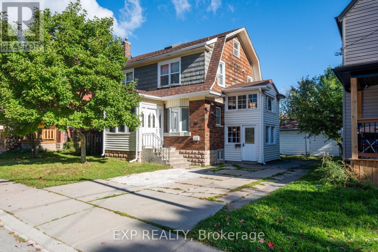 4613 Ryerson Crescent