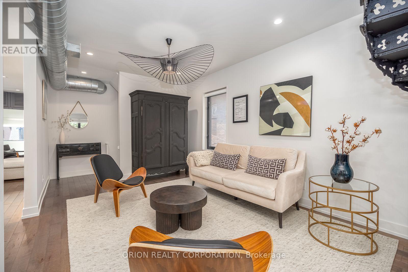 Unit A - 185 Glenholme Avenue, Toronto, Ontario  M6E 3C5 - Photo 2 - C13867046
