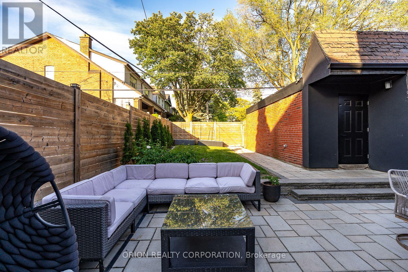 Unit A - 185 Glenholme Avenue, Toronto, Ontario  M6E 3C5 - Photo 28 - C13867046