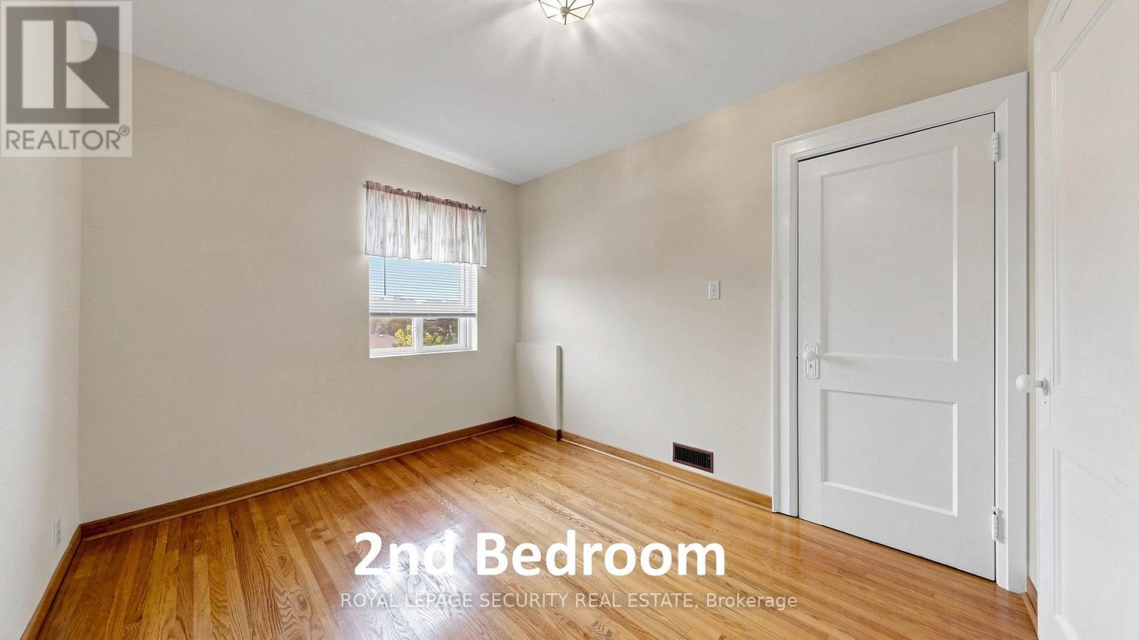 137 Robina Avenue, Toronto, Ontario  M6C 3Y8 - Photo 20 - C13867084