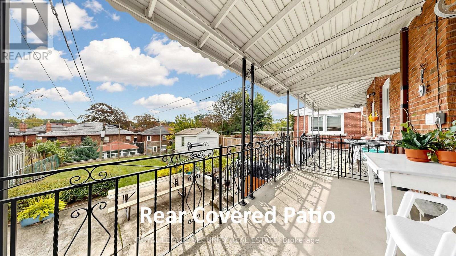 137 Robina Avenue, Toronto, Ontario  M6C 3Y8 - Photo 32 - C13867084