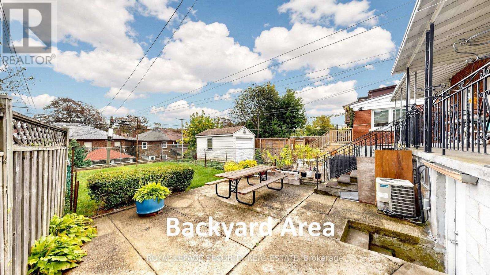 137 Robina Avenue, Toronto, Ontario  M6C 3Y8 - Photo 35 - C13867084