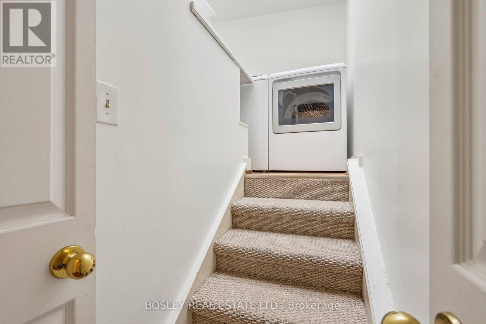 Upper - 297 Sumach Street, Toronto (Cabbagetown-South St. James Town), Ontario  M5A 3K4 - Photo 27 - C13867124